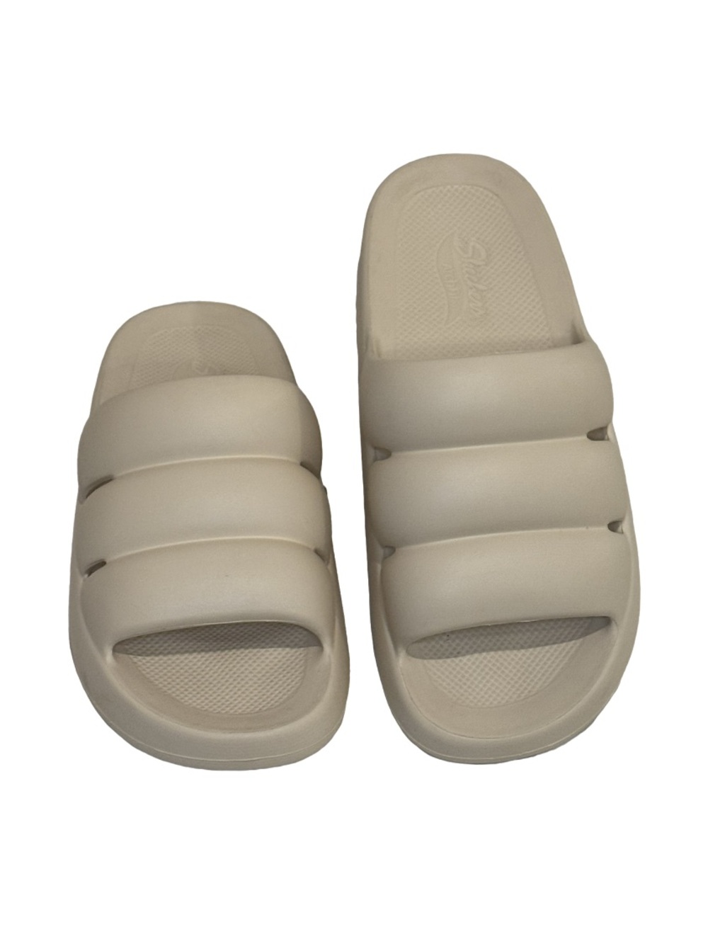 Off White Cream Puffy Slides Skechers Foamies Arch Fit Horizon Size 10 NWT